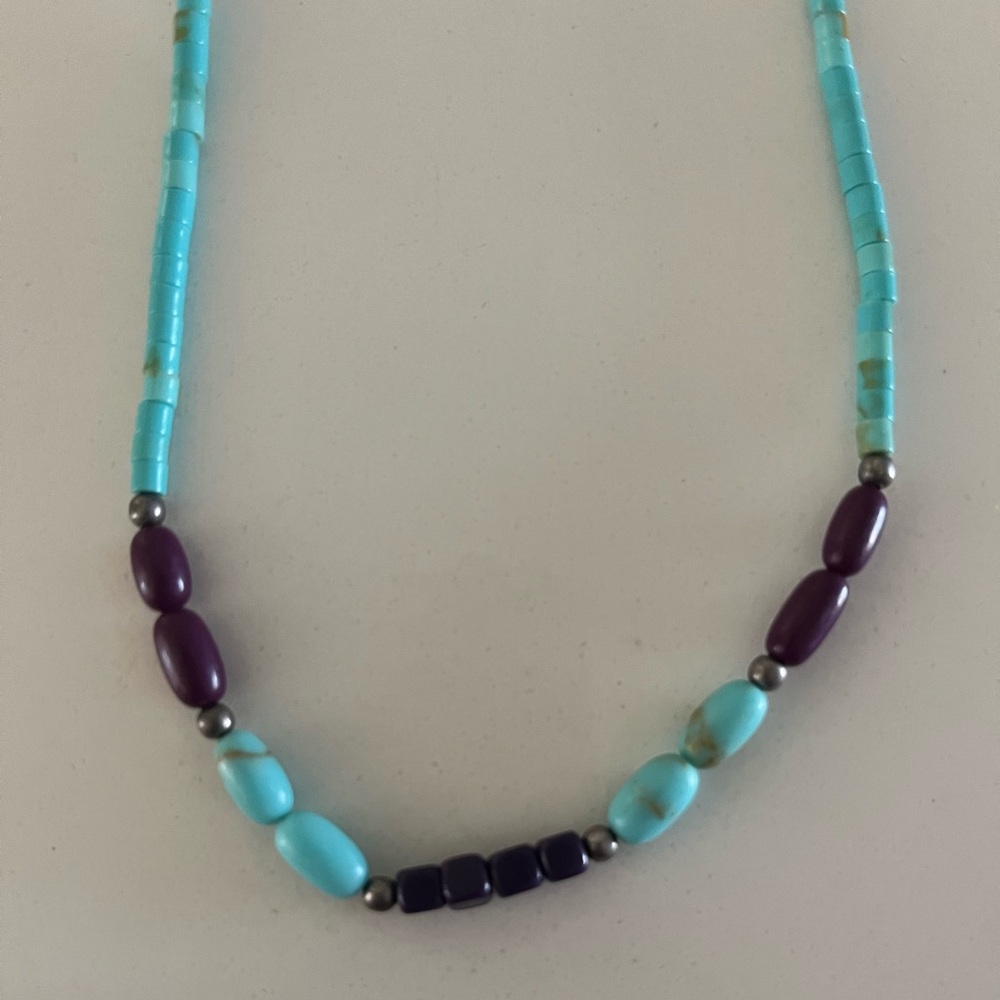 Turquoise and purple wood bead necklace - Picture 2 of 3